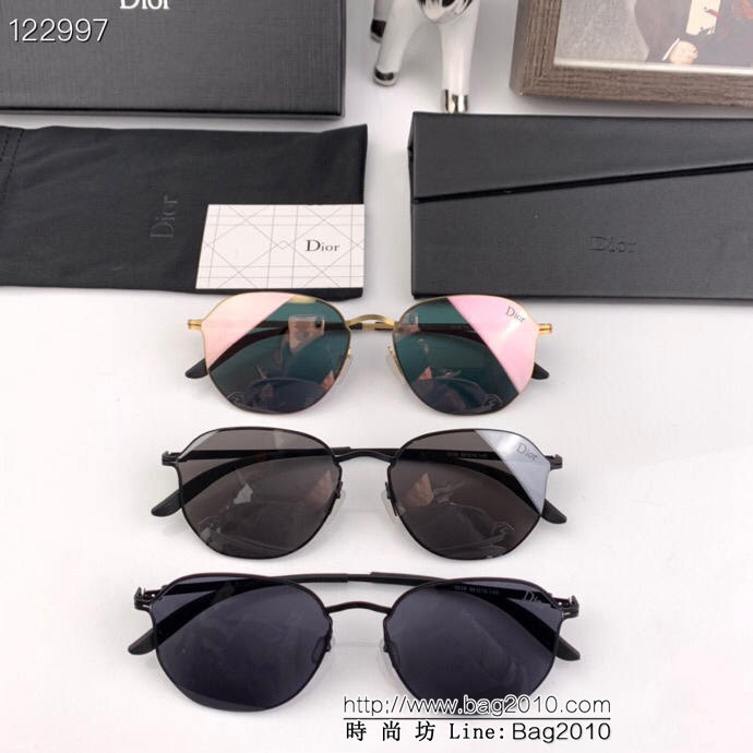 DIOR-迪奧 2019新款 女士休閒太陽鏡 小框墨鏡 高品質太陽鏡 不挑臉型 6856  lly1250